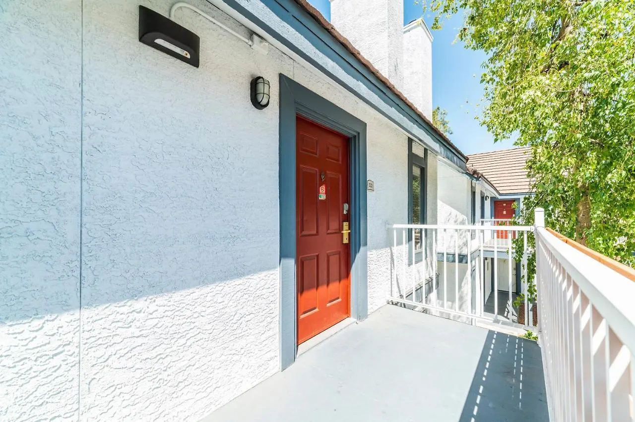 Apartment Metro Phoenix Loft Sleeps 6