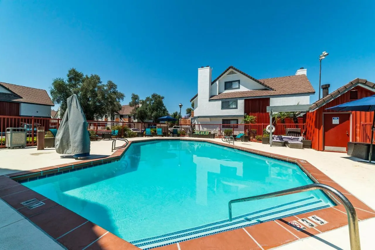 Metro Phoenix Loft Sleeps 6 United States