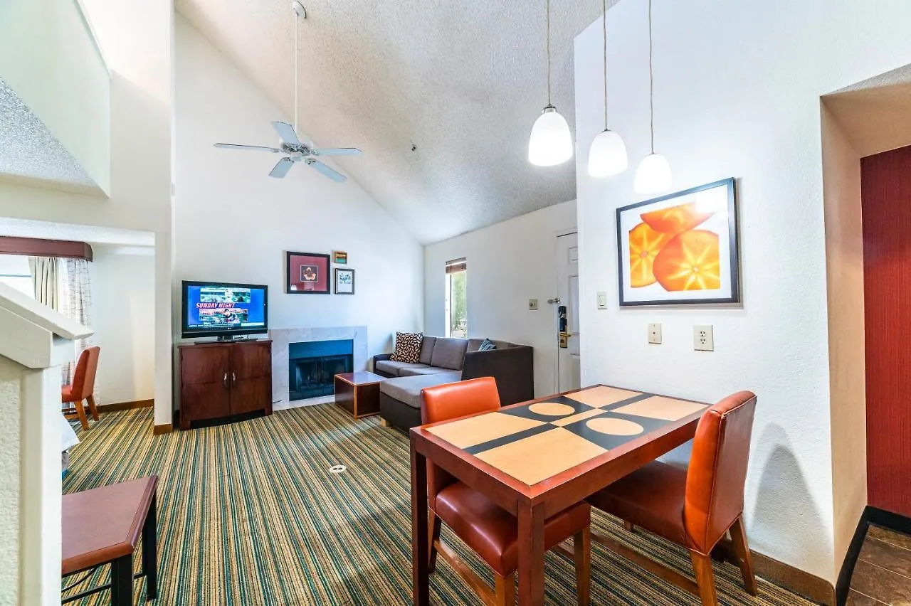 Metro Phoenix Loft Sleeps 6 Apartment