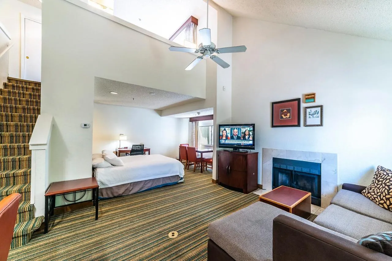 Metro Phoenix Loft Sleeps 6 Apartment