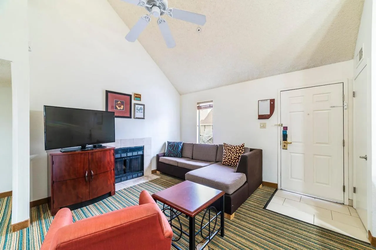 Metro Phoenix Loft Sleeps 6 0*,