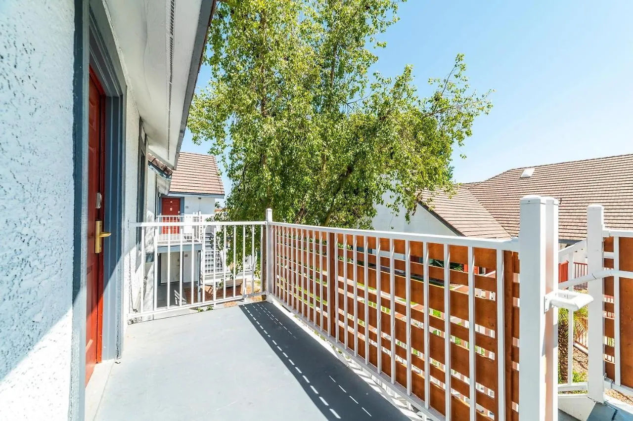 Apartment Metro Phoenix Loft Sleeps 6