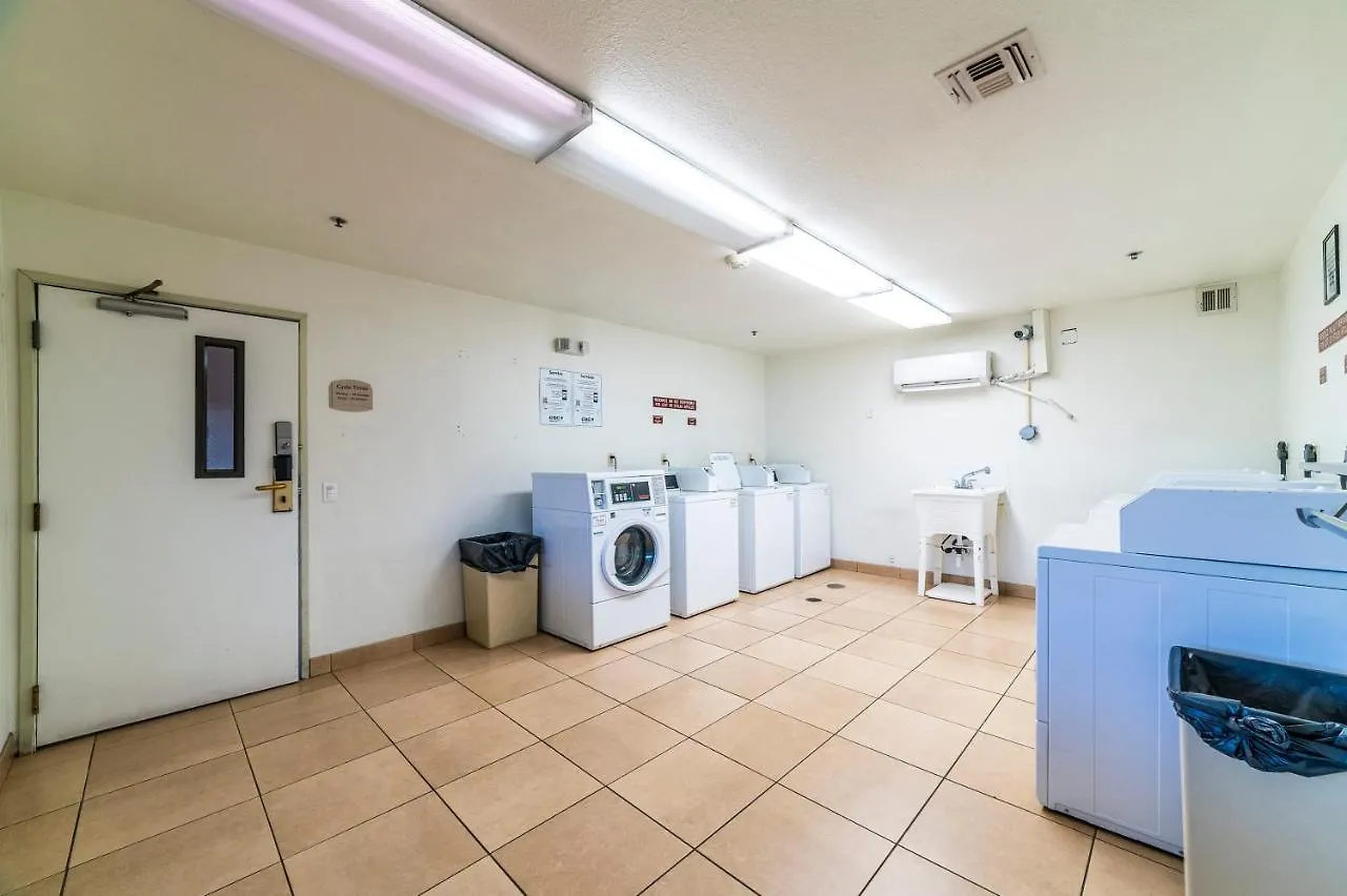 Metro Phoenix Loft Sleeps 6 Apartment
